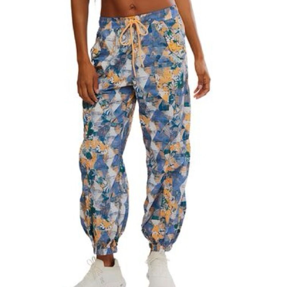 NWOT Free People FP Movement Set Me Free Pants Hiking Outdoors Sporty Large